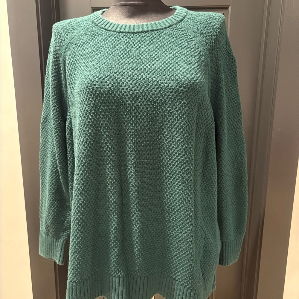 Old Navy Women's Dark Green Crew Neck Sweater